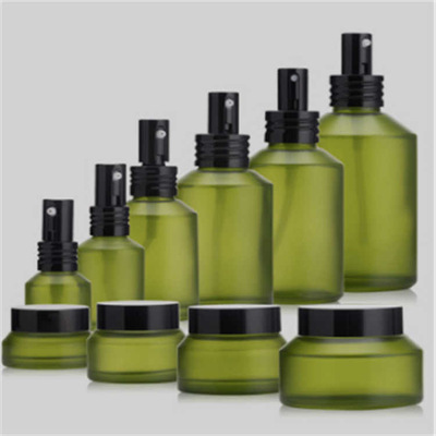 Multifunctional Glass Cosmetic Pump Bottle , Sturdy Rotary Airless Pump Bottle